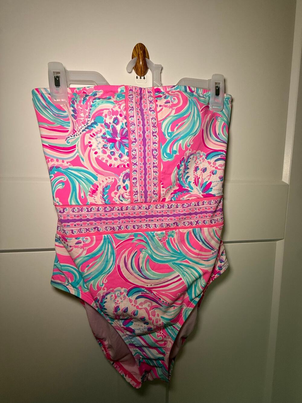 Lilly Pulitzer Size 4 Strapless One Piece Swimsuit Pink Aqua Paisley Bandeau